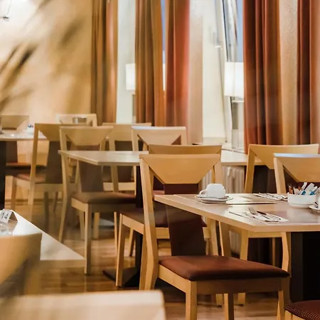 فندق Am Marschiertor 3*