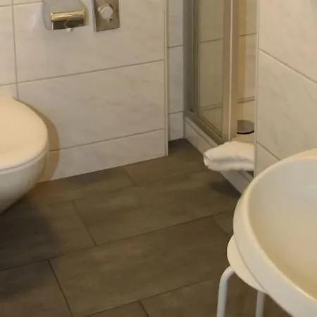 فندق Am Marschiertor 3*