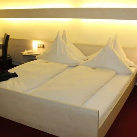 Am Marschiertor 3* آخن