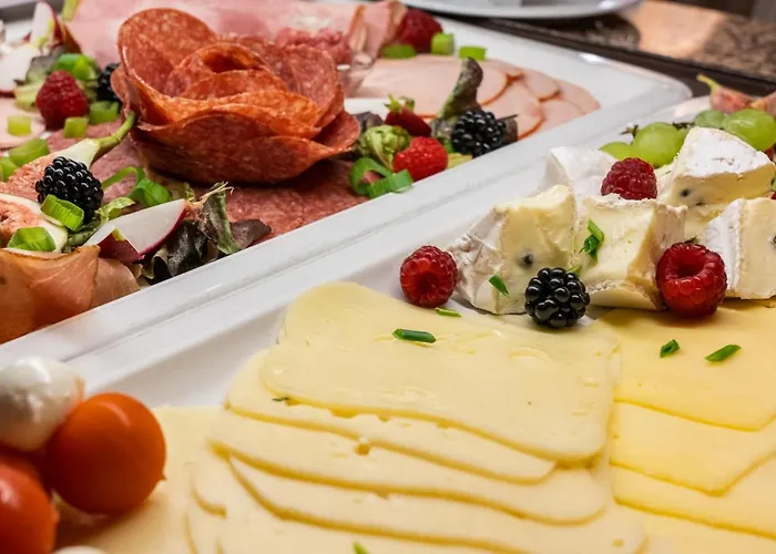 玛斯切尔托艾姆酒店 3*